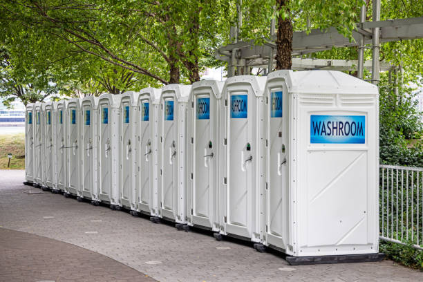 Best Restroom trailer rental cost  in Roseau, MN